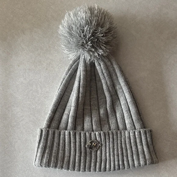 Michael Kors Beanie with Silver logo - Picture 2 of 4